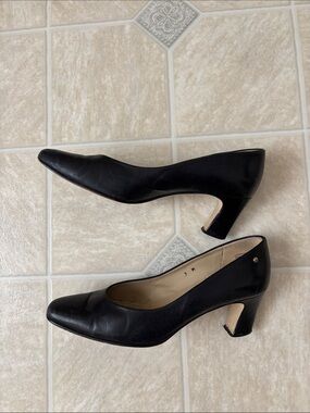 Etienne Aigner Heels
